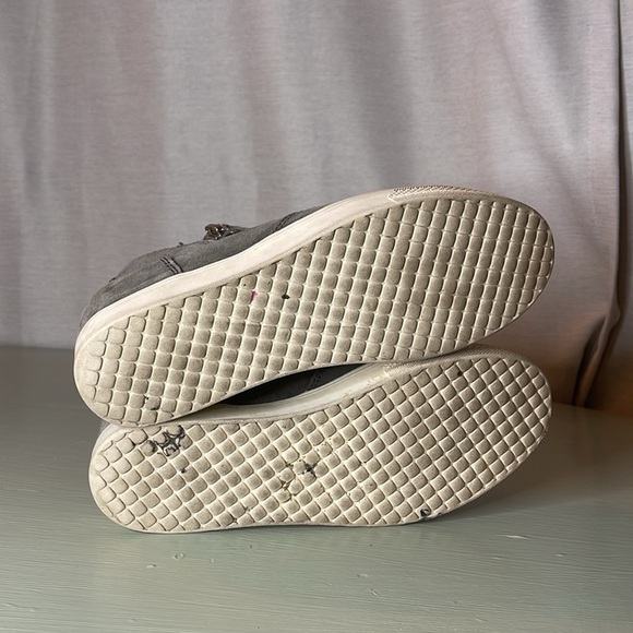 STEVE MADDEN SUEDE SNEAKER WEDGE (8) - Picture 6 of 8